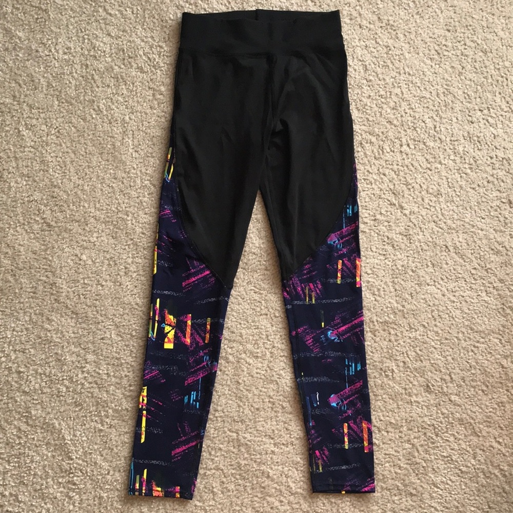 *SOLD* NWT Black Workout Leggings